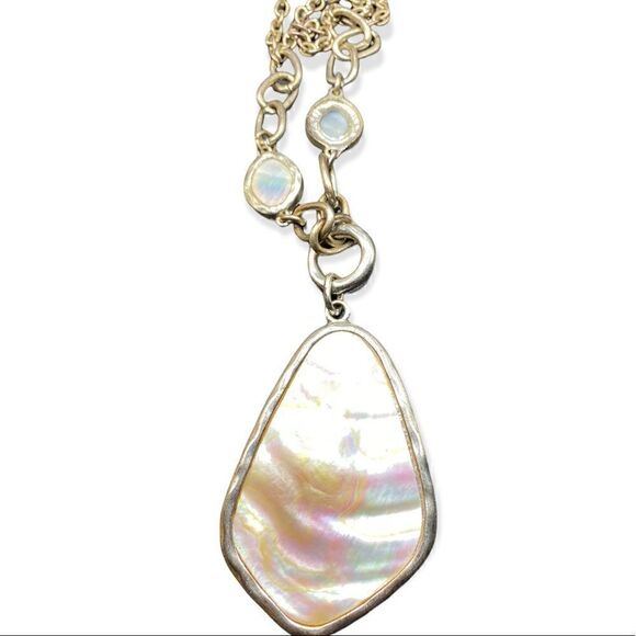 Silver tone mother of pearl drop necklace with small accent pieces adjustable - Picture 5 of 8